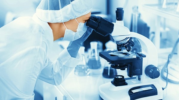 最新！中國科研人員發現這種“水”可有效滅活新冠病毒——醫學研究新突破與試驗進展